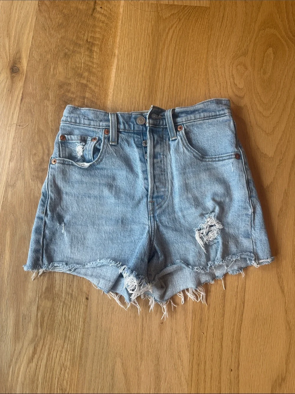 Levi's Ribcage Shorts in light denim wash